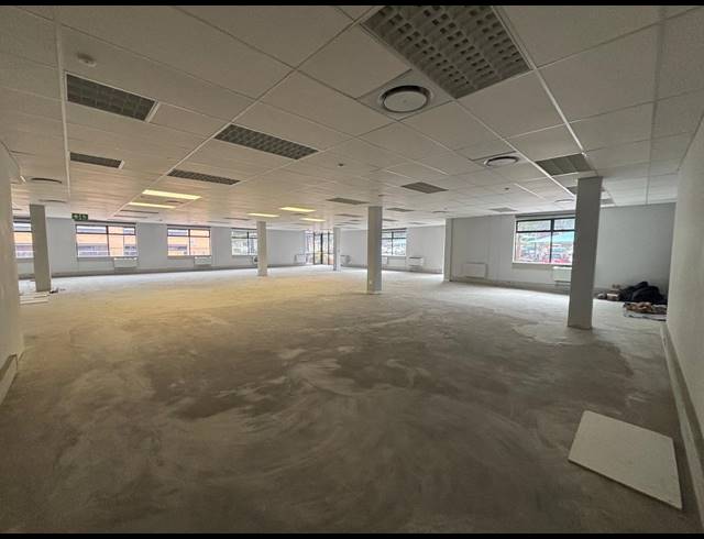 1,023M² OFFICE TO LET IN PLATTEKLOOF 3